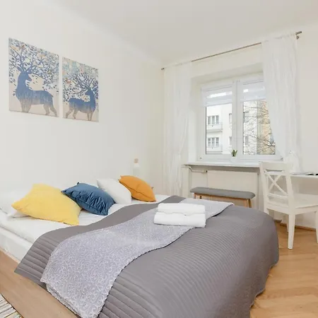 Biale Aleje Mokotow Metro By Renters *