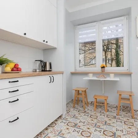 Biale Aleje Mokotow Metro By Renters דירה ורשה
